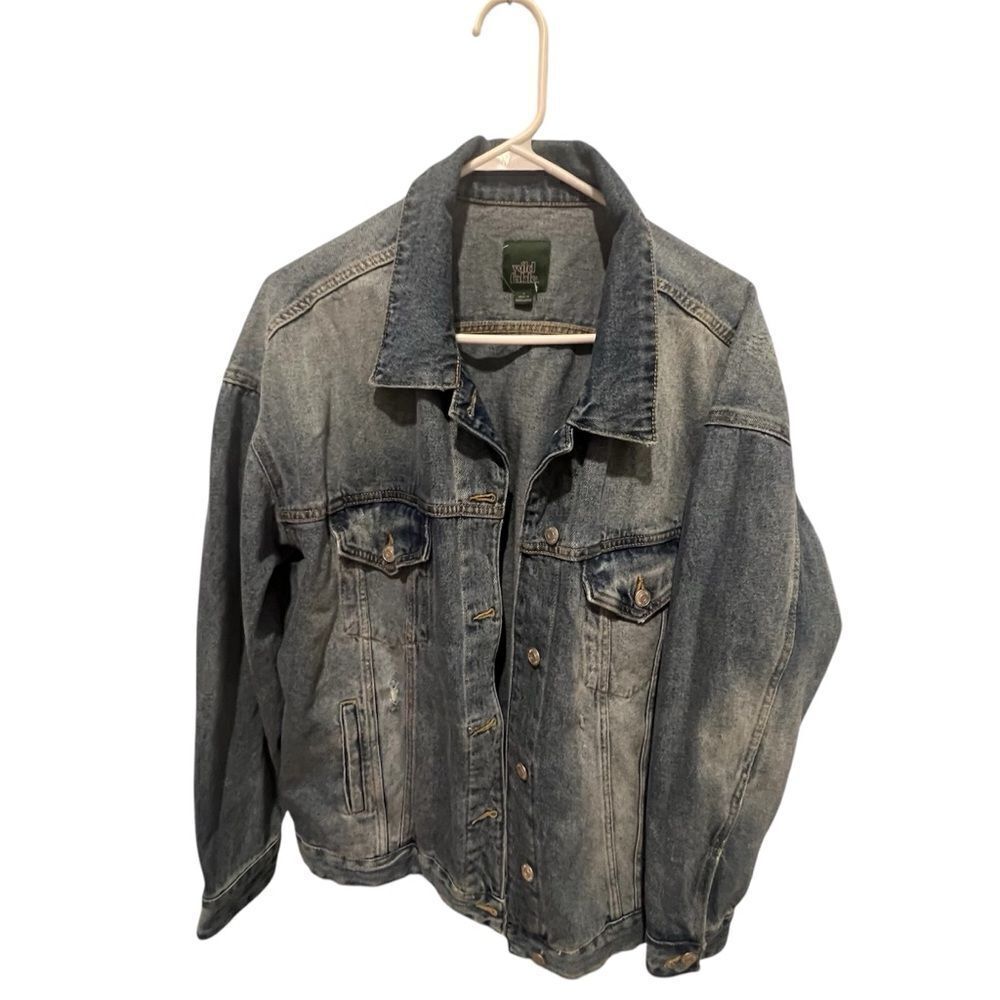 Women's size large Wild Fable jean jacket with buttons medium wash